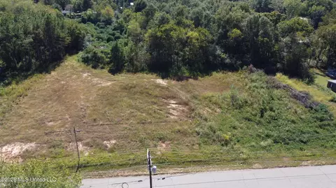 Salem Avenue, Holly Springs, MS 38635
