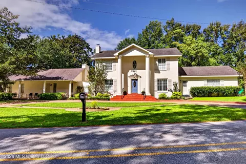 5817 Shore Dr, Ocean Springs, MS 39564