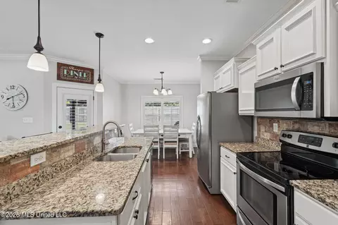 Kitchen - 2060 Jefferson Pkwy, Hernando, MS 38632 photo 1 of 1