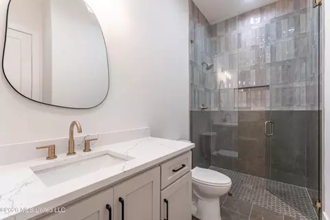 Bath - 277 Oakworth Dr, Hernando, MS 38632 photo 5 of 7