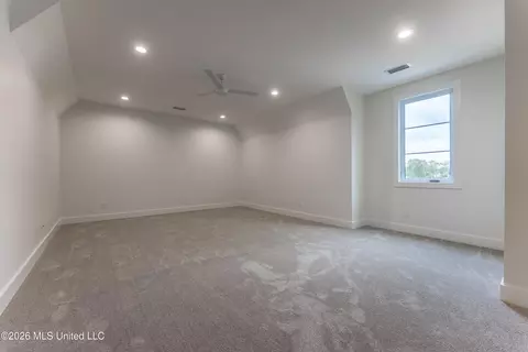 Bedroom - 277 Oakworth Dr, Hernando, MS 38632 photo 3 of 7