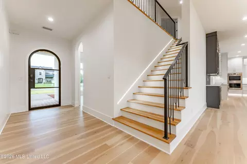 Entry Way - 277 Oakworth Dr, Hernando, MS 38632 photo 1 of 3
