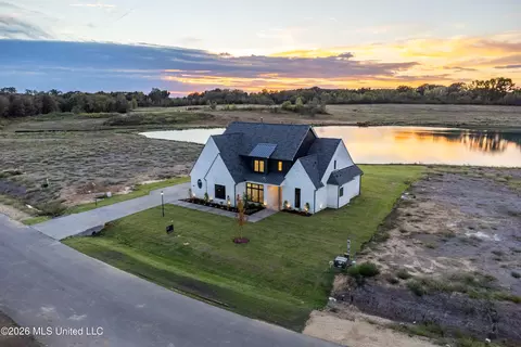 Exterior - 277 Oakworth Dr, Hernando, MS 38632 photo 5 of 9