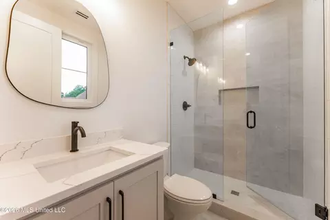 Bath - 277 Oakworth Dr, Hernando, MS 38632 photo 7 of 7