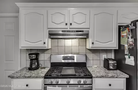Kitchen - 255 Spring Creek Rd, Flora, MS 39071 photo 4 of 7