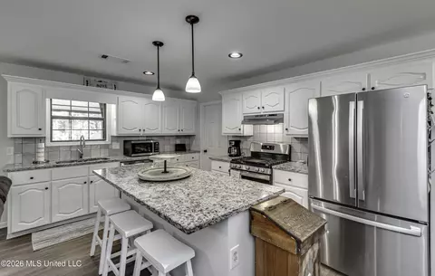 Kitchen - 255 Spring Creek Rd, Flora, MS 39071 photo 6 of 7