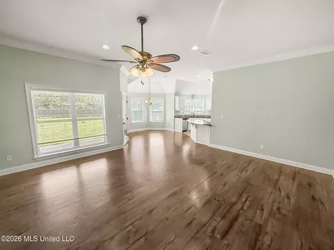 Living - 1019 Mindy Ln, Summit, MS 39666 photo 1 of 3