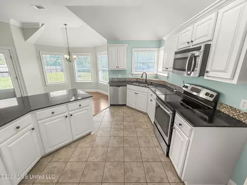Kitchen - 1019 Mindy Ln, Summit, MS 39666 photo 2 of 3