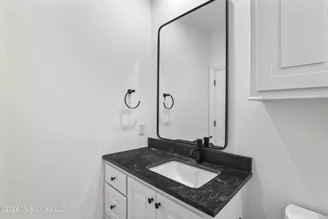 Bath - 400 Erickson Ln, Madison, MS 39110 photo 3 of 5