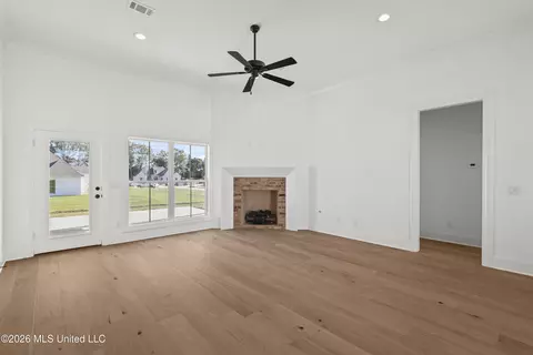 Living - 400 Erickson Ln, Madison, MS 39110 photo 1 of 1