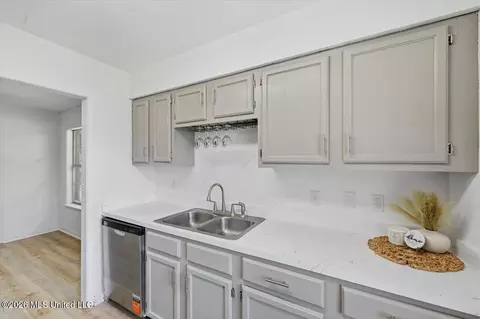 Kitchen - 4336 Cypress, Jackson, MS 39212 photo 4 of 4