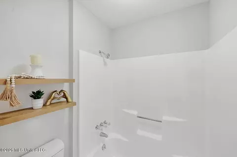 Bath - 4336 Cypress, Jackson, MS 39212 photo 2 of 3