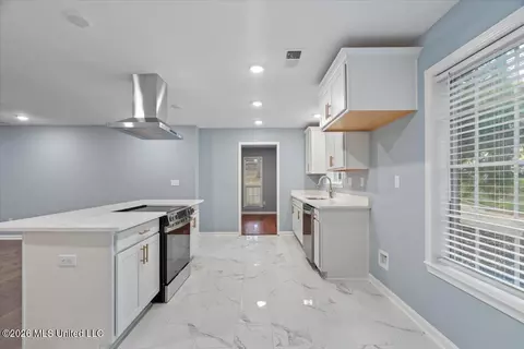 Entry Way - 2398 Placid Cv, Nesbit, MS 38651 photo 1 of 1