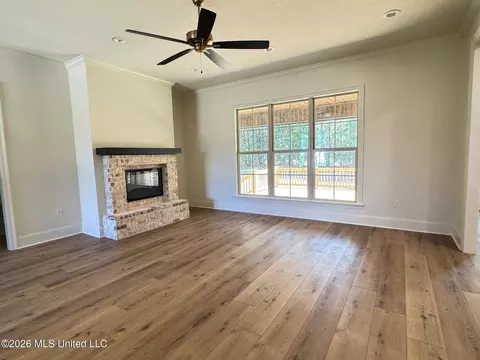 Living - 4 Stampede Pass, Sumrall, MS 39482 photo 2 of 4
