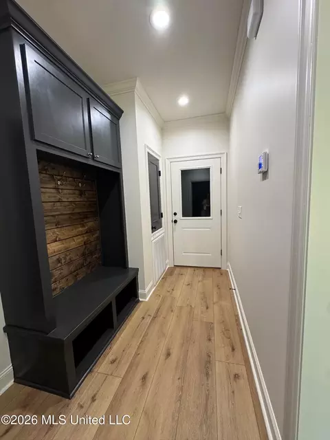Entry Way - 4 Stampede Pass, Sumrall, MS 39482 photo 3 of 4