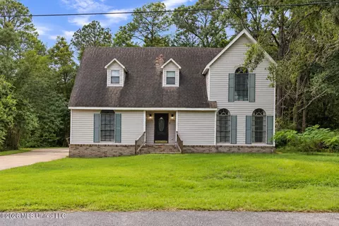 7121 Issac Williams St, Ocean Springs, MS 39564