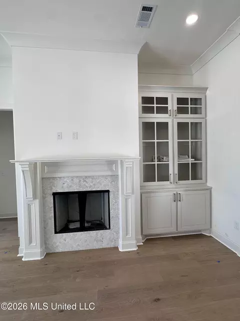 Living - 352 Aurora Cir, Canton, MS 39046 photo 4 of 4