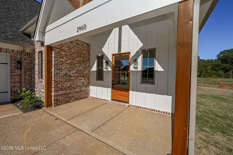 Exterior - 2960 Molly Cv, Nesbit, MS 38651 photo 3 of 5