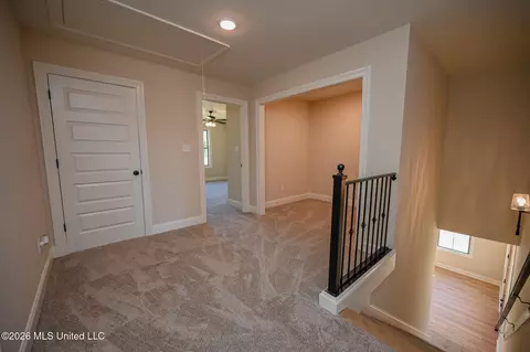 Entry Way - 2960 Molly Cv, Nesbit, MS 38651 photo 2 of 3