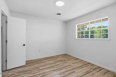 Bedroom - 1226 Ferncrest Dr, Jackson, MS 39211 photo 3 of 5