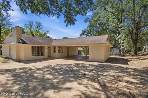 Exterior - 1226 Ferncrest Dr, Jackson, MS 39211 photo 2 of 2
