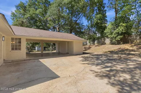 Exterior - 1226 Ferncrest Dr, Jackson, MS 39211 photo 1 of 2
