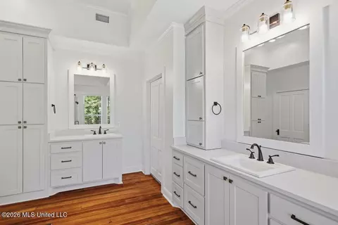 Bath - 165 Second St, Flora, MS 39071 photo 1 of 6