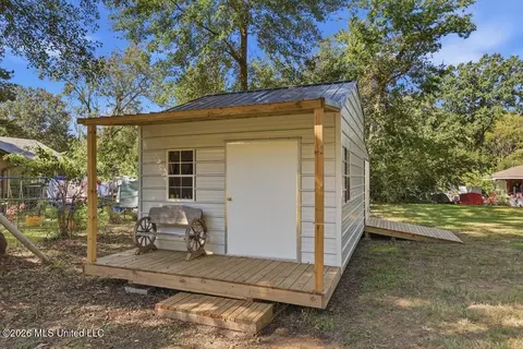 Exterior - 165 Second St, Flora, MS 39071 photo 5 of 8