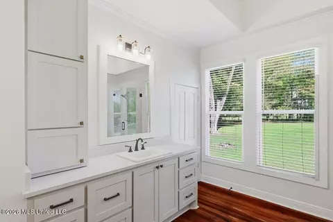 Bath - 165 Second St, Flora, MS 39071 photo 2 of 6