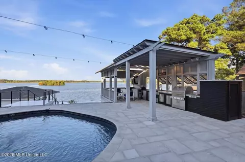 Exterior - 205 Audubon Point Dr, Brandon, MS 39047 photo 13 of 20