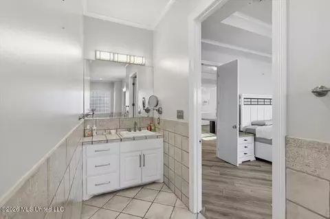 Bath - 205 Audubon Point Dr, Brandon, MS 39047 photo 6 of 9