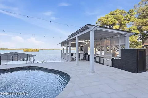 Exterior - 205 Audubon Point Dr, Brandon, MS 39047 photo 14 of 20