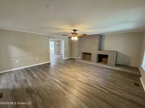 Living - 4022 Pleasant Hill Dr, Summit, MS 39666 photo 2 of 3