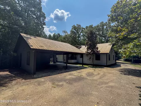 Exterior - 4022 Pleasant Hill Dr, Summit, MS 39666 photo 2 of 4