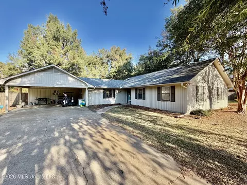 1712 Bellavista Rd, Cleveland, MS 38732