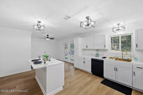Kitchen - 622 11th Ave, Magee, MS 39111 photo 2 of 2
