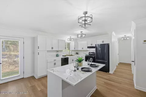 Kitchen - 622 11th Ave, Magee, MS 39111 photo 1 of 2