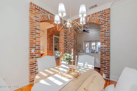Dining - 121 Vinca Dr, Madison, MS 39110 photo 1 of 5