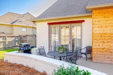 Exterior - 121 Vinca Dr, Madison, MS 39110 photo 12 of 16