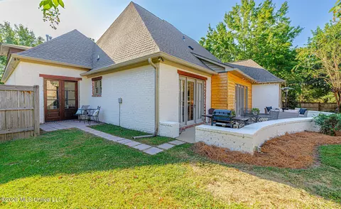 Exterior - 121 Vinca Dr, Madison, MS 39110 photo 10 of 16