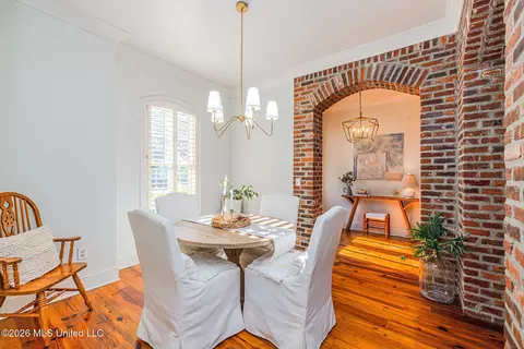 Dining - 121 Vinca Dr, Madison, MS 39110 photo 3 of 5