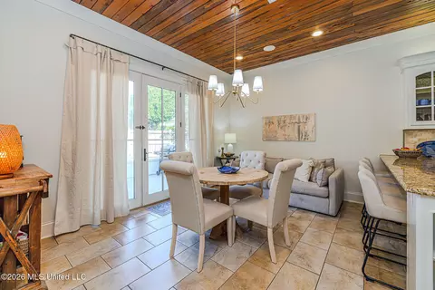 Dining - 121 Vinca Dr, Madison, MS 39110 photo 5 of 5