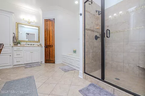 Bath - 121 Vinca Dr, Madison, MS 39110 photo 4 of 9