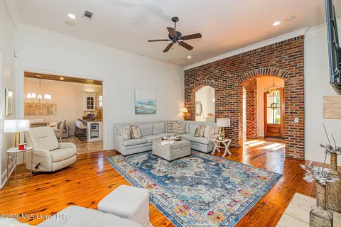 Living - 121 Vinca Dr, Madison, MS 39110 photo 1 of 2