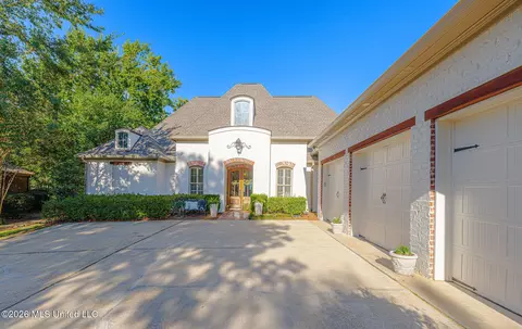 Exterior - 121 Vinca Dr, Madison, MS 39110 photo 7 of 16