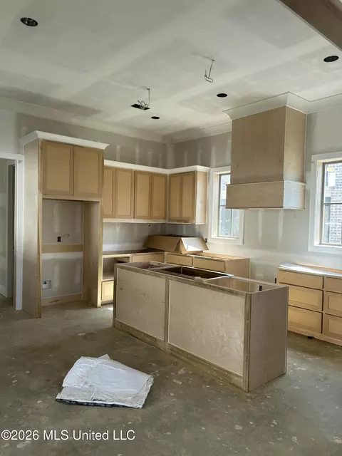 Kitchen - 150 Water St, Madison, MS 39110 photo 2 of 2