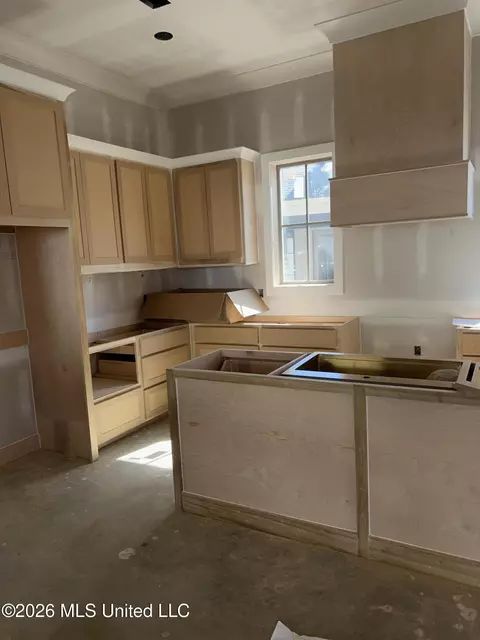 Kitchen - 150 Water St, Madison, MS 39110 photo 1 of 2