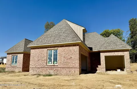 2402 Glenmore Cv, Hernando, MS 38632 photo 2