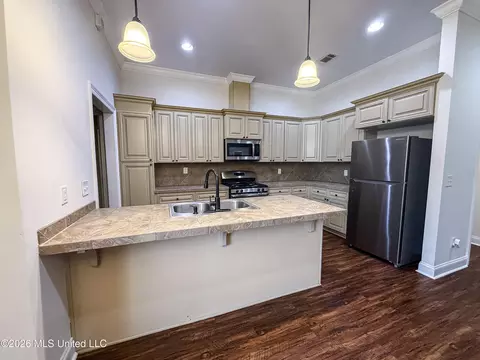 Kitchen - 154 Notting Hill Pl, Canton, MS 39046 photo 1 of 4