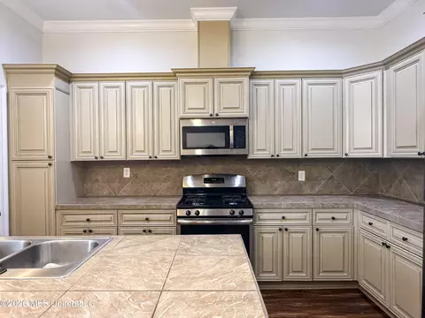 Kitchen - 154 Notting Hill Pl, Canton, MS 39046 photo 3 of 4